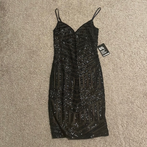 Express Dresses & Skirts - Express sequins dress